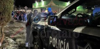 Vecinos golpean a sujetos tras atropellar a mujer en Loma Alta