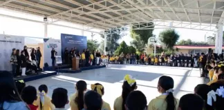 Roberto Cabrera entrega la construcción de tres aulas con una inversión de más de 2.1 mdp