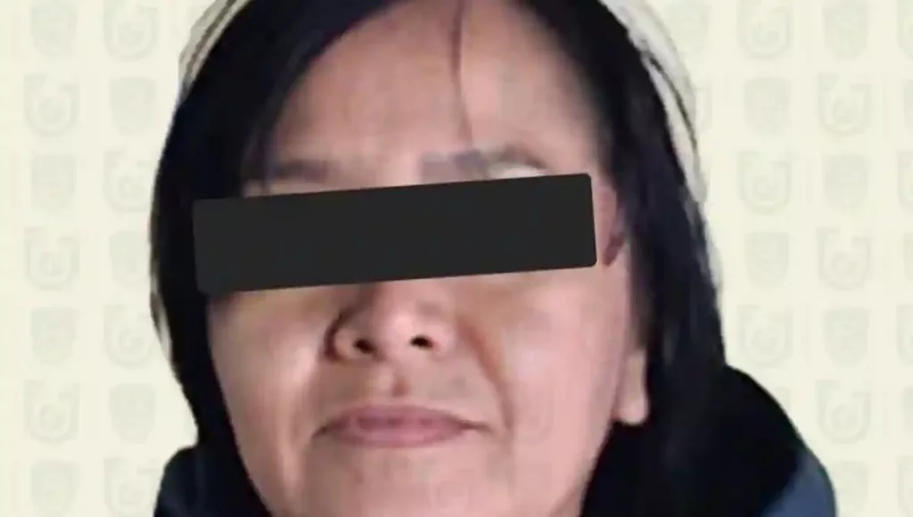 Es señalada como probable responsable de homicidio calificado a un motociclista en Iztapalapa.