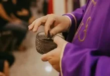 Inicia la Cuaresma con la imposición de ceniza