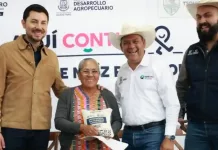 Realizan la entrega de apoyos a productores de maíz en Tequisquiapan