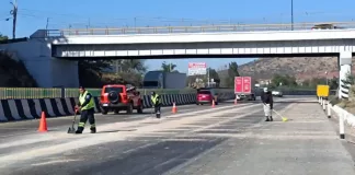 Se registró tráfico lento en la Autopista 57 por caída de material