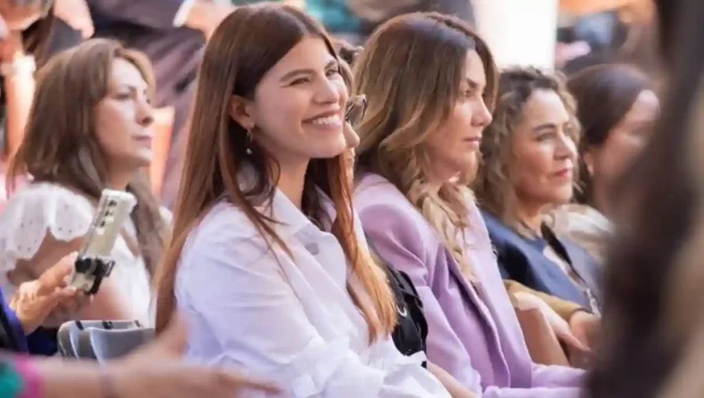 La obra, publicada bajo la coordinación editorial de Carlos García Astorga, muestra el esfuerzo, la dedicación y los aportes de las mujeres en la sociedad queretana.