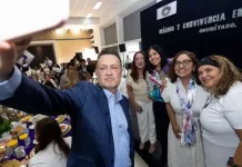 Asiste Gobernador a jornada de reflexión por el Día Internacional de la Mujer