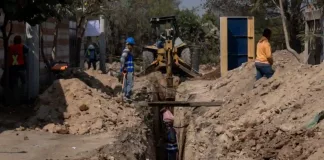 Gobierno Municipal, JAPAM y CONAGUA supervisan obra de drenaje sanitario en Nuevo San Antonio