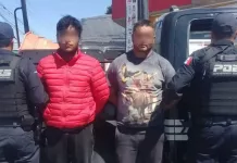 POES detiene a dos presuntos responsables de robo a vehículo en El Marqués
