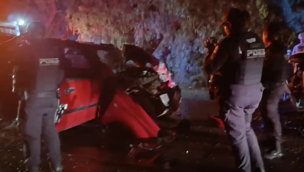 Un fuerte accidente se registró sobre la carretera que conecta las comunidades de Visthá y La Llave