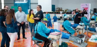 Gina Sánchez y Roberto Cabrera visitan brigada de salud dental en el Anexo al CECUCO