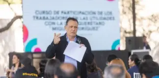 Sostiene Gobernador reunión con representantes de transporte y autopartes de la CTM