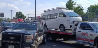 Aseguran camioneta con reporte de robo en operativo vial en San Juan del Río
