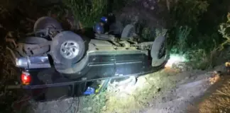 Volcadura deja una persona lesionada en Pedro Escobedo