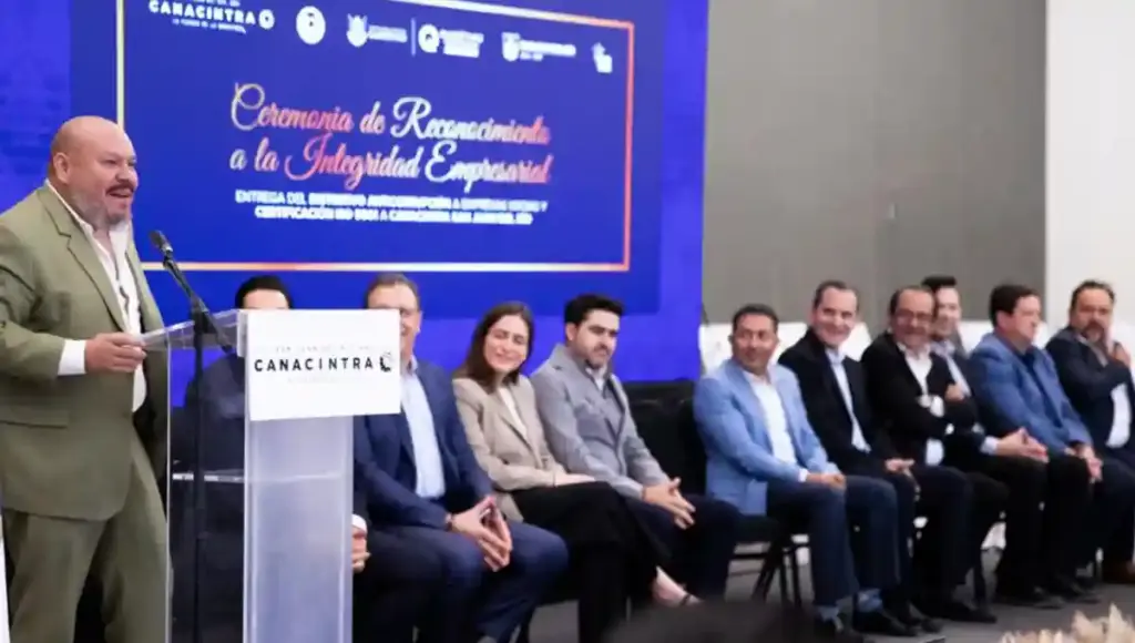 La Cámara Nacional de la Industria de la Transformación (CANACINTRA) en San Juan del Río también recibió la certificación ISO 9001.