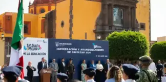 Realizan ceremonia de Incineración de Banderas y Abanderamiento de Escoltas