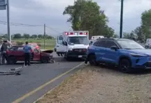 Aparatoso choque deja cinco personas lesionadas en la 120