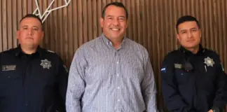Roberto Cabrera da la bienvenida al nuevo titular de la SSPM Miguel Ángel Saldivar