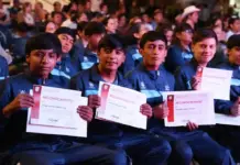 Entregan reconocimientos a equipos rumbos al nacional de CONDEBA en TX
