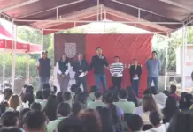 Dan banderazo de arranque a construcción de barda en Tele bachillerato en La Fuente