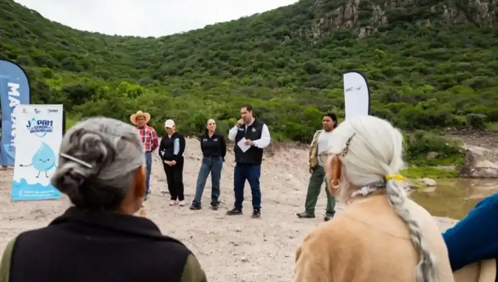 el cuarto bordo de cinco contemplados para este año como parte del programa Raíces del Agua, impulsado por JAPAM en coordinación con CONAFOR y los ejidos del municipio.