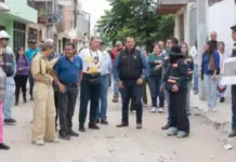 Con una inversión de 3.7 mdp, realizan obra de rehabilitación de calle en Indeco