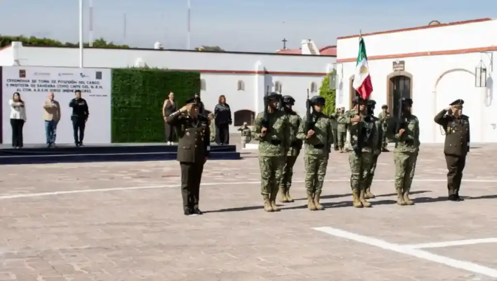 La toma de protesta fue encabezada por el General de Brigada Estado Mayor, José Guillermo Lira Hernández, Comandante de la 17/a. Zona Militar.
