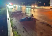 Mueren dos motociclistas al ser impactados en la 57