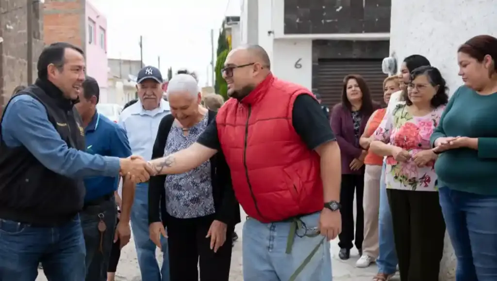 Roberto Cabrera pone en marcha obra para la rehabilitación de calle en colonia Indeco con 3.4 mdp de inversión