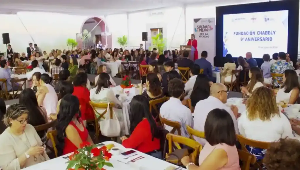El presidente municipal Roberto Cabrera Valencia, reconoció el esfuerzo de la organización y destacó que esta contribuye a tener una Mejor Sociedad y una Mejor Ciudad
