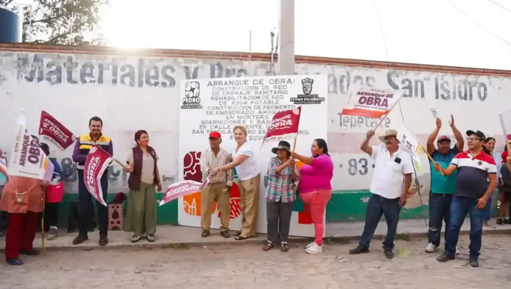 Anuncia Beto Nava reencarpetado del acceso principal a San Fandila; en una misma jornada arrancan dos obras más para la comunidad