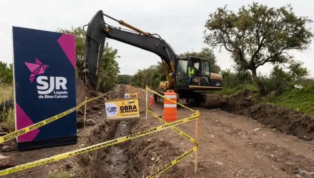 El alcalde Roberto Cabrera destacó la importancia de ampliar la infraestructura hidráulica en una zona con crecimiento habitacional.
