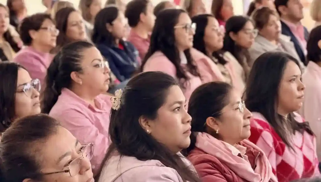 Fue un encuentro de prevención, solidaridad y esperanza, a fin de fomentar la detección oportuna del cáncer de mama.