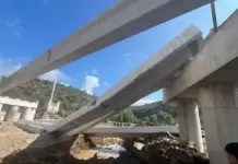 Se desploman trabes de puente que construye gobierno federal en Querétaro